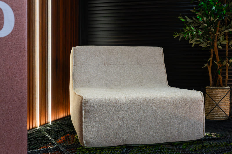 poltrona-puff-keiko-boucle-bege